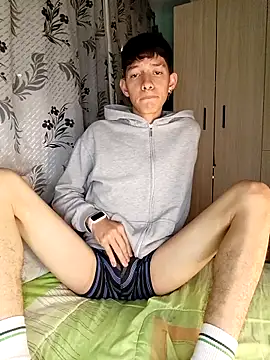 Snapshot of heyy_noah11 chatting on 3, 12, 2025 heyy noah11 online show from 3, 12, 2025