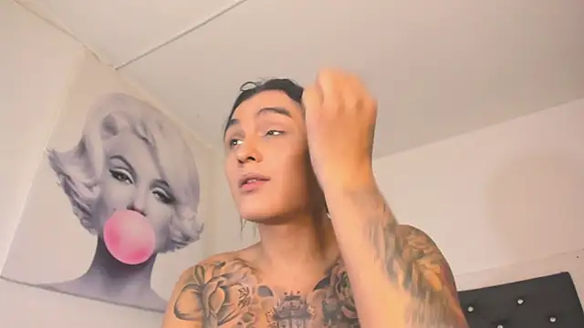 Snapshot of BiancaValentinna chatting on 18, 11, 2025 BiancaValentinna online show from 18, 11, 2025