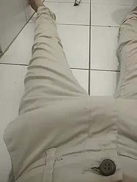 Guilhermekovaliosky online show from 15, 12, 2025