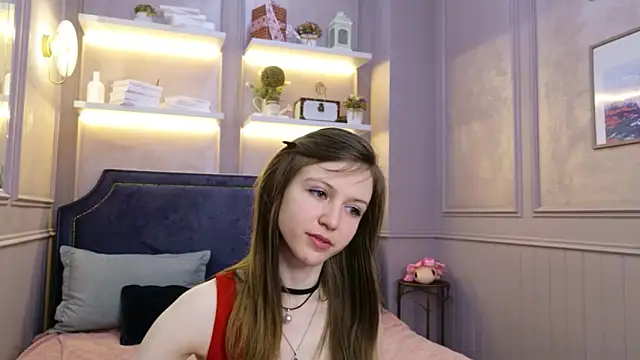 Snapshot of Kara_Kirby chatting on 19, 4, 2026 Kara Kirby online show from 19, 4, 2026