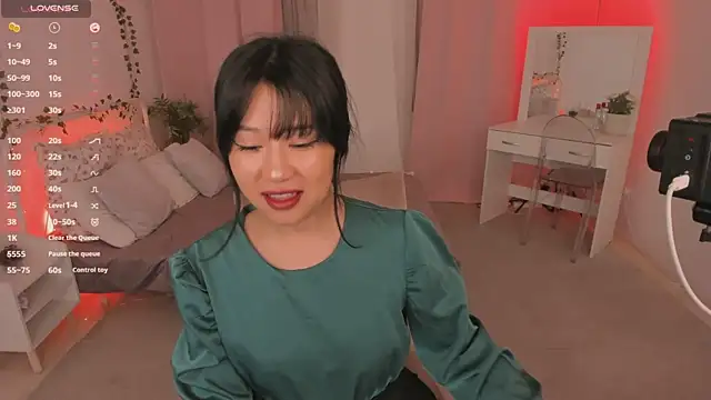 Erika Kim online show from 21, 11, 2025