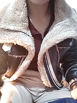 Snapshot of Maymay__ chatting on 6, 11, 2025 Maymay online show from 6, 11, 2025