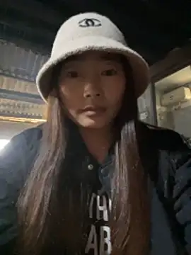 Snapshot of Maymay__ chatting on 1, 12, 2025 Maymay online show from 1, 12, 2025