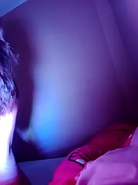 Snapshot of xcodigorojo chatting on 10, 11, 2025 xcodigorojo online show from 10, 11, 2025