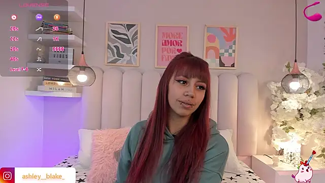 Snapshot of Isabella__gonzalez_ chatting on 25, 11, 2025 Isabella gonzalez online show from 25, 11, 2025