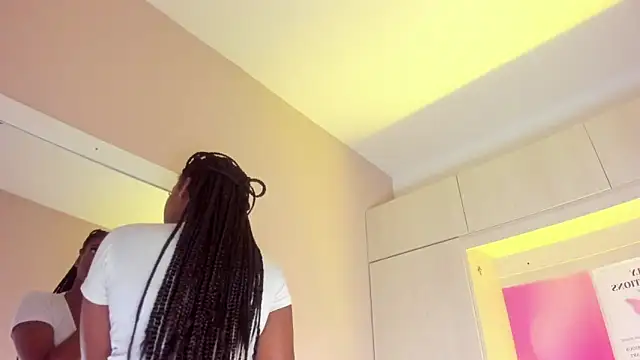 MaraBaker online show from 17, 12, 2025