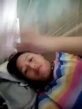 Snapshot of Yanmey chatting on 15, 10, 2025 Yanmey online show from 15, 10, 2025