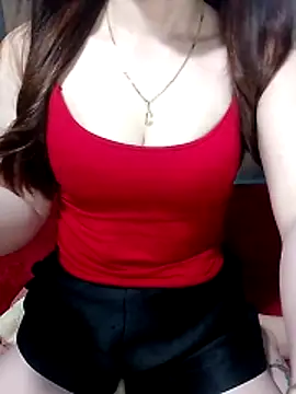 LeanaLy online show from 9, 4, 2026