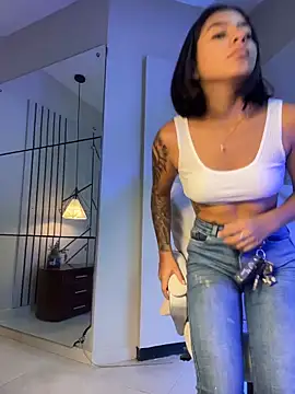 AlyssaRay online show from 5, 3, 2026