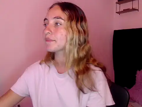 Snapshot of mandyy_petite chatting on 7, 11, 2025 mandyy petite online show from 7, 11, 2025