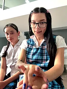 Snapshot of l0lita_sweet chatting on 19, 1, 2026 l0lita sweet online show from 19, 1, 2026