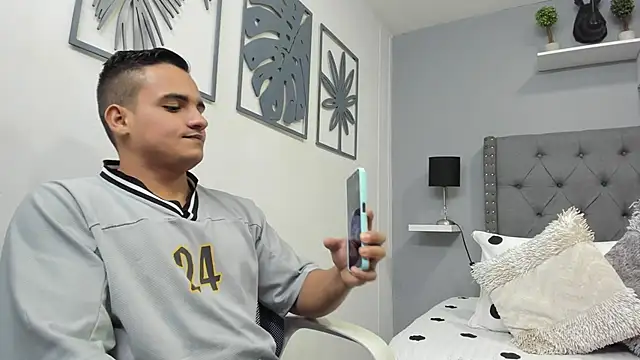 violeta and maxx online show from 18, 11, 2025