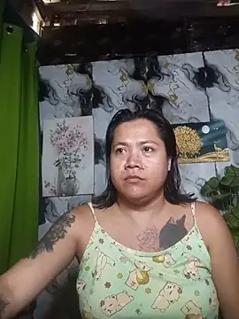 Snapshot of trishacummerts chatting on 1, 6, 2026 trishacummerts online show from 1, 6, 2026