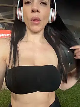 Snapshot of Kattefit chatting on 11, 5, 2026 Kattefit online show from 11, 5, 2026