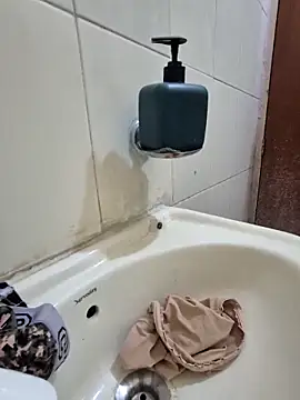 Snapshot of crawlerdrill chatting on 9, 11, 2025 crawlerdrill online show from 9, 11, 2025