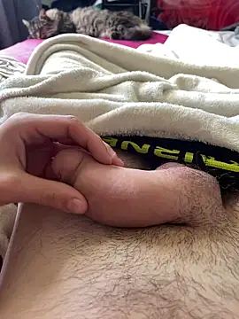 Snapshot of kevin-huge chatting on 14, 10, 2025 kevin-huge online show from 14, 10, 2025