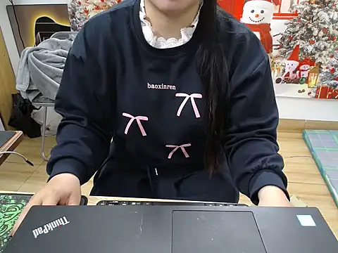 Snapshot of Hanna_Mina chatting on 22, 12, 2025 Hanna Mina online show from 22, 12, 2025