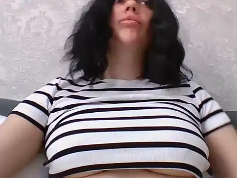 Yanorell online show from 4, 3, 2026