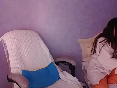 Snapshot of LuckyLisa23 chatting on 5, 1, 2026 LuckyLisa23 online show from 5, 1, 2026