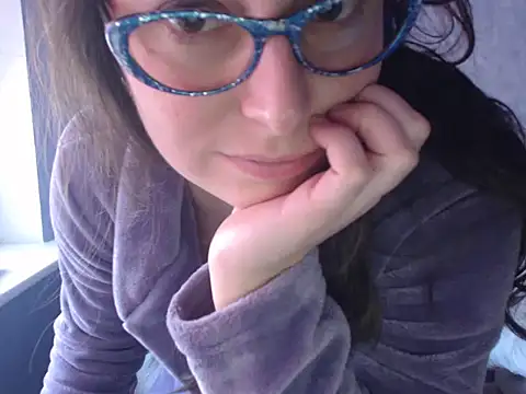 Snapshot of LuckyLisa23 chatting on 3, 2, 2026 LuckyLisa23 online show from 3, 2, 2026