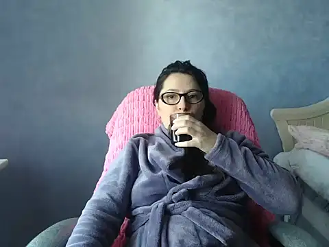 LuckyLisa23 online show from 17, 4, 2026