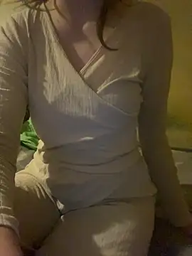 Snapshot of KittieCreme chatting on 6, 2, 2026 KittieCreme online show from 6, 2, 2026