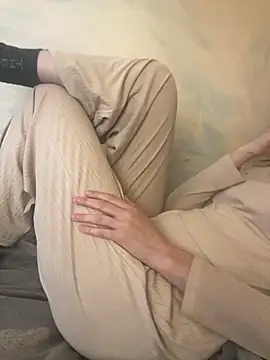 Snapshot of KittieCreme chatting on 9, 2, 2026 KittieCreme online show from 9, 2, 2026