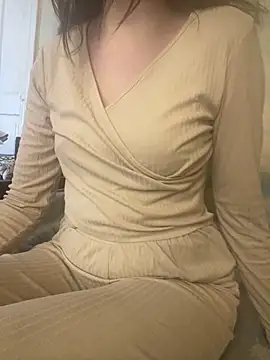 Snapshot of KittieCreme chatting on 11, 2, 2026 KittieCreme online show from 11, 2, 2026