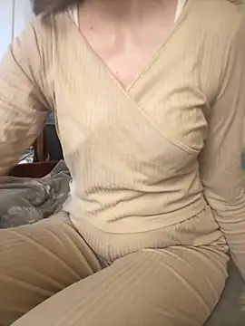 Snapshot of KittieCreme chatting on 14, 2, 2026 KittieCreme online show from 14, 2, 2026