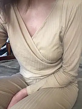 Snapshot of KittieCreme chatting on 19, 2, 2026 KittieCreme online show from 19, 2, 2026