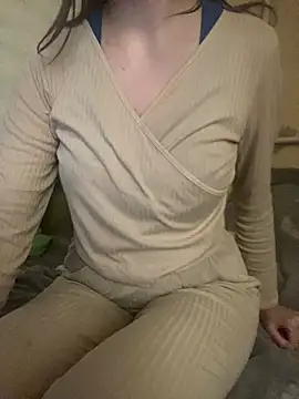 Snapshot of KittieCreme chatting on 18, 3, 2026 KittieCreme online show from 18, 3, 2026