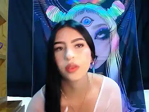 AlanaCollins- online show from 19, 10, 2025