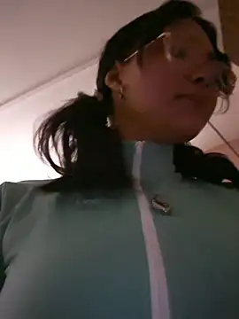 Mariana-Torres online show from 13, 12, 2025