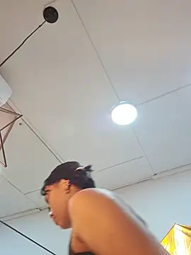 Mariana-Torres online show from 14, 12, 2025