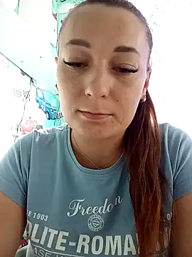 Snapshot of HollyDollsi chatting on 13, 10, 2025 HollyDollsi online show from 13, 10, 2025