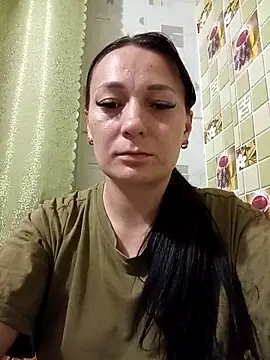 Snapshot of HollyDollsi chatting on 20, 12, 2025 HollyDollsi online show from 20, 12, 2025