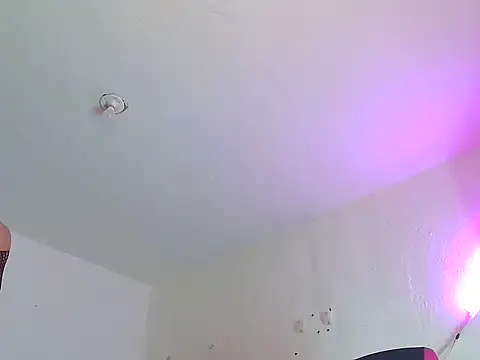 Snapshot of Trix_ebony chatting on 7, 4, 2026 Trix ebony online show from 7, 4, 2026