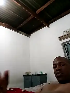 Snapshot of MyGuy352 chatting on 18, 12, 2025 MyGuy352 online show from 18, 12, 2025