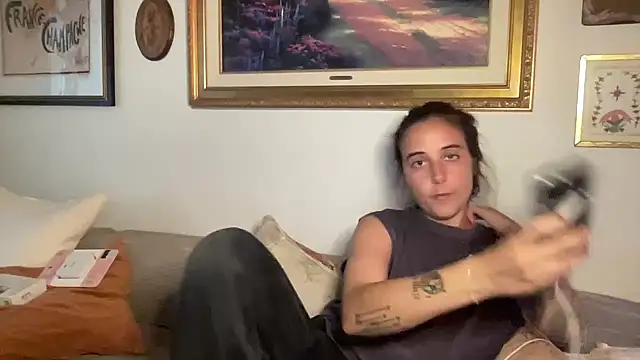 Snapshot of lill_daddysgirl chatting on 7, 6, 2026 lill daddysgirl online show from 7, 6, 2026