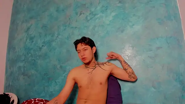 Snapshot of Sky_Wild chatting on 22, 12, 2025 Sky Wild online show from 22, 12, 2025