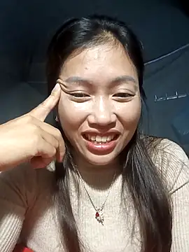 Snapshot of -Paige- chatting on 27, 10, 2025 -Paige- online show from 27, 10, 2025