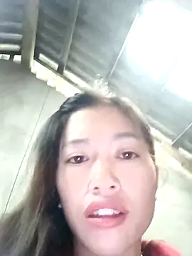 Snapshot of -Paige- chatting on 27, 10, 2025 -Paige- online show from 27, 10, 2025