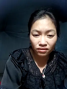 Snapshot of -Paige- chatting on 28, 10, 2025 -Paige- online show from 28, 10, 2025