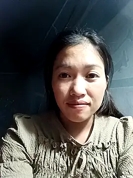 Snapshot of -Paige- chatting on 12, 11, 2025 -Paige- online show from 12, 11, 2025