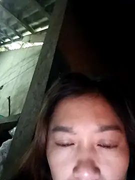 Snapshot of -Paige- chatting on 27, 11, 2025 -Paige- online show from 27, 11, 2025