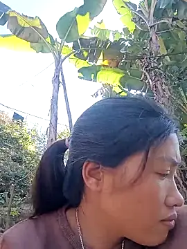 Snapshot of -Paige- chatting on 29, 11, 2025 -Paige- online show from 29, 11, 2025