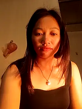 Snapshot of -Paige- chatting on 2, 12, 2025 -Paige- online show from 2, 12, 2025