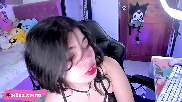 Snapshot of selina_lovers_ chatting on 22, 4, 2026 selina lovers online show from 22, 4, 2026