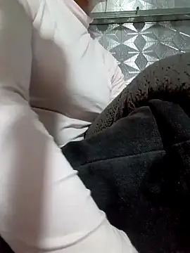 Snapshot of nat-tri chatting on 1, 3, 2026 nat-tri online show from 1, 3, 2026