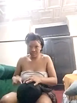 Snapshot of CaramelBoootie chatting on 1, 4, 2026 CaramelBoootie online show from 1, 4, 2026